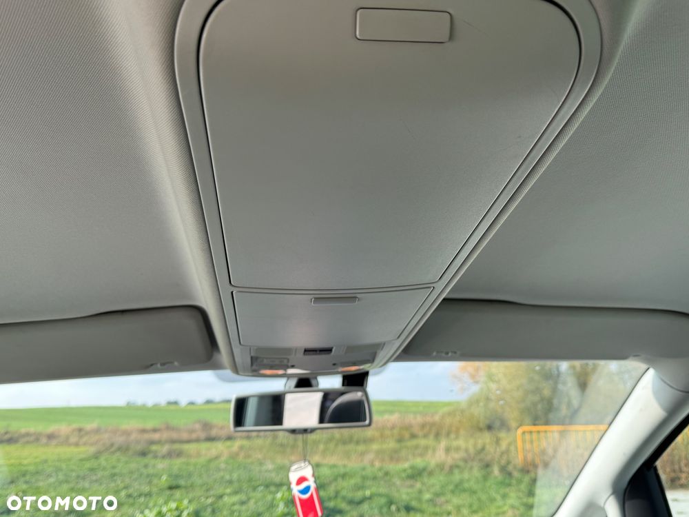 Volkswagen Sharan 2.0 TDI DSG BlueMotion Technology Match - 20