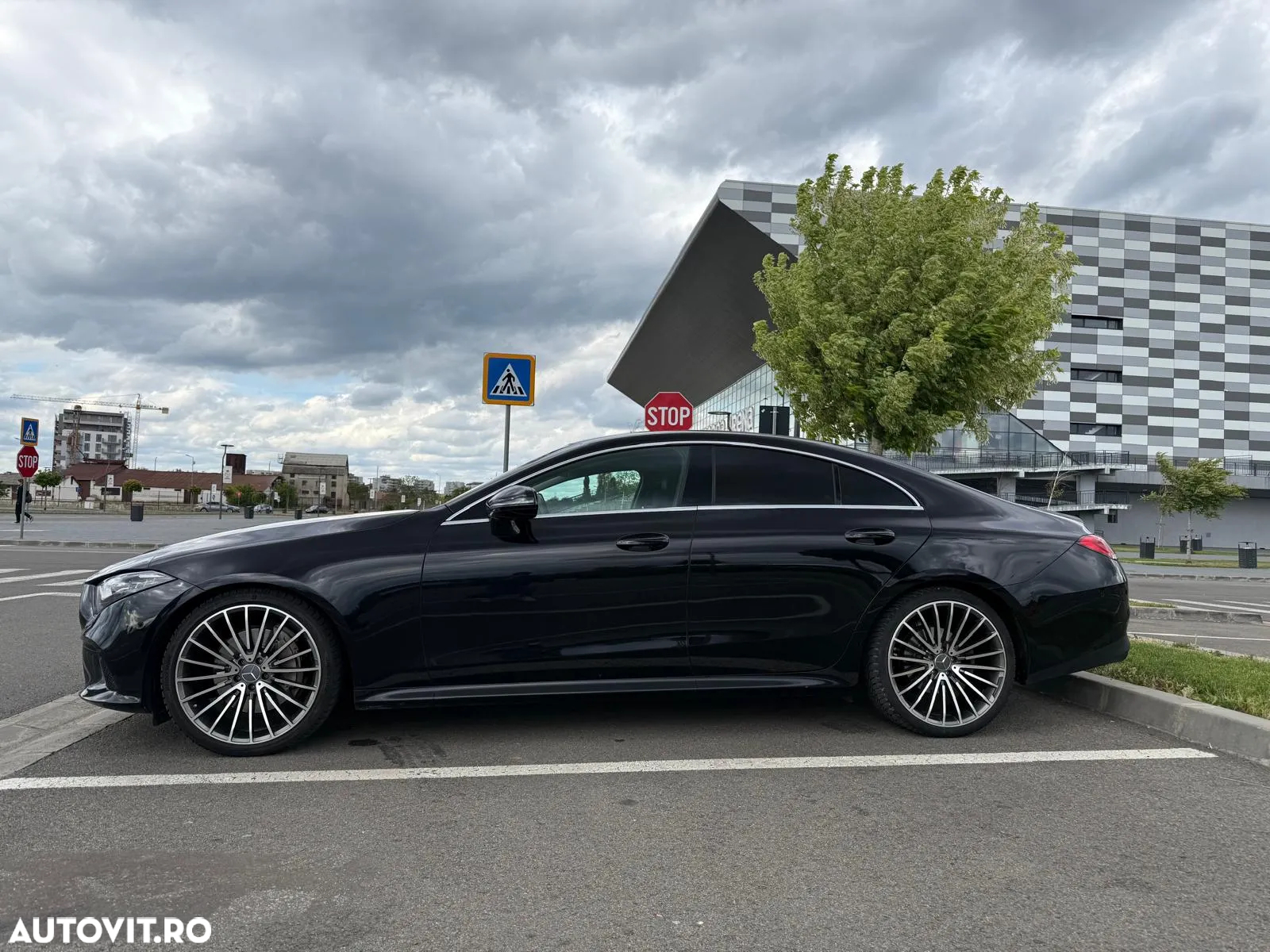 Mercedes-Benz CLS 300 d Aut - 2
