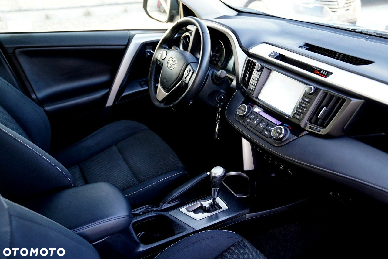 Toyota RAV4 - 18