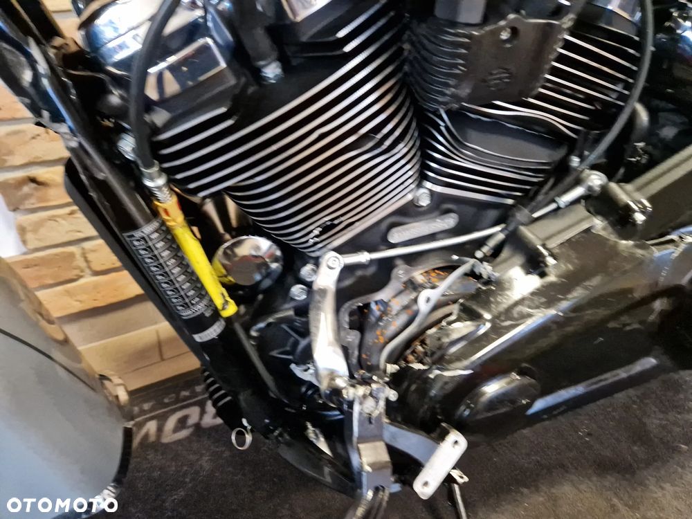 Harley-Davidson Softail Heritage Classic - 34