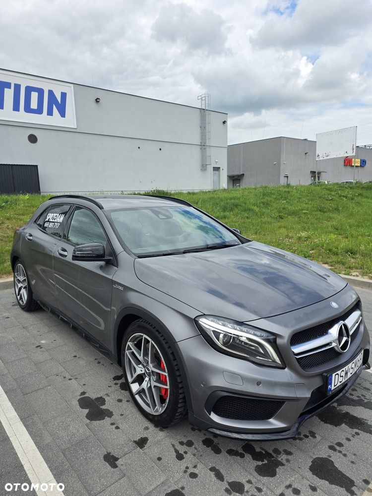 Mercedes-Benz GLA - 2