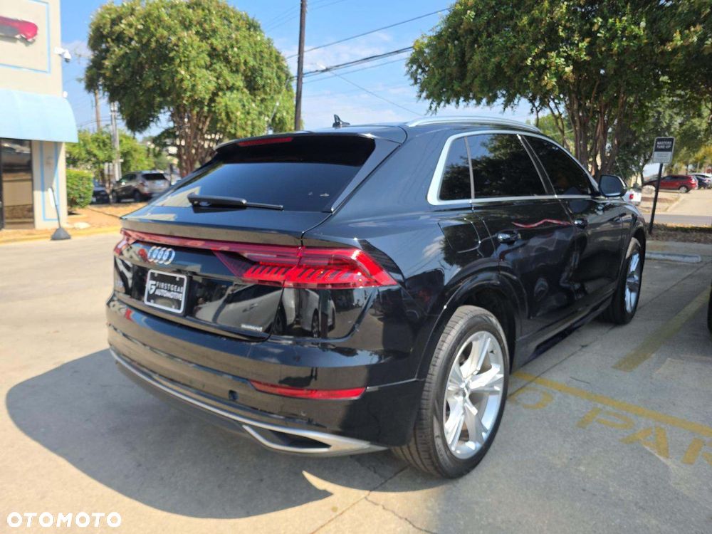 Audi Q8 55 TFSI quattro tiptronic - 4