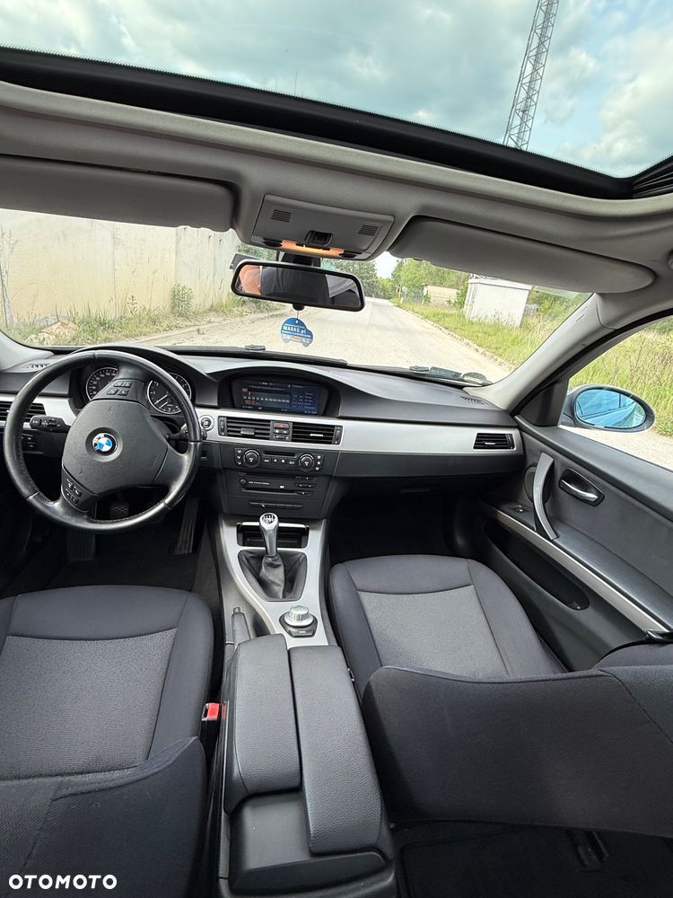 BMW Seria 3 318i - 9