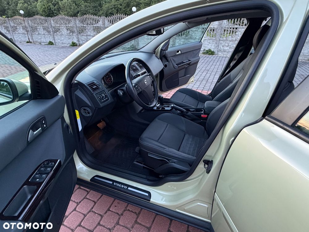 Volvo S40 2.4i Momentum - 19