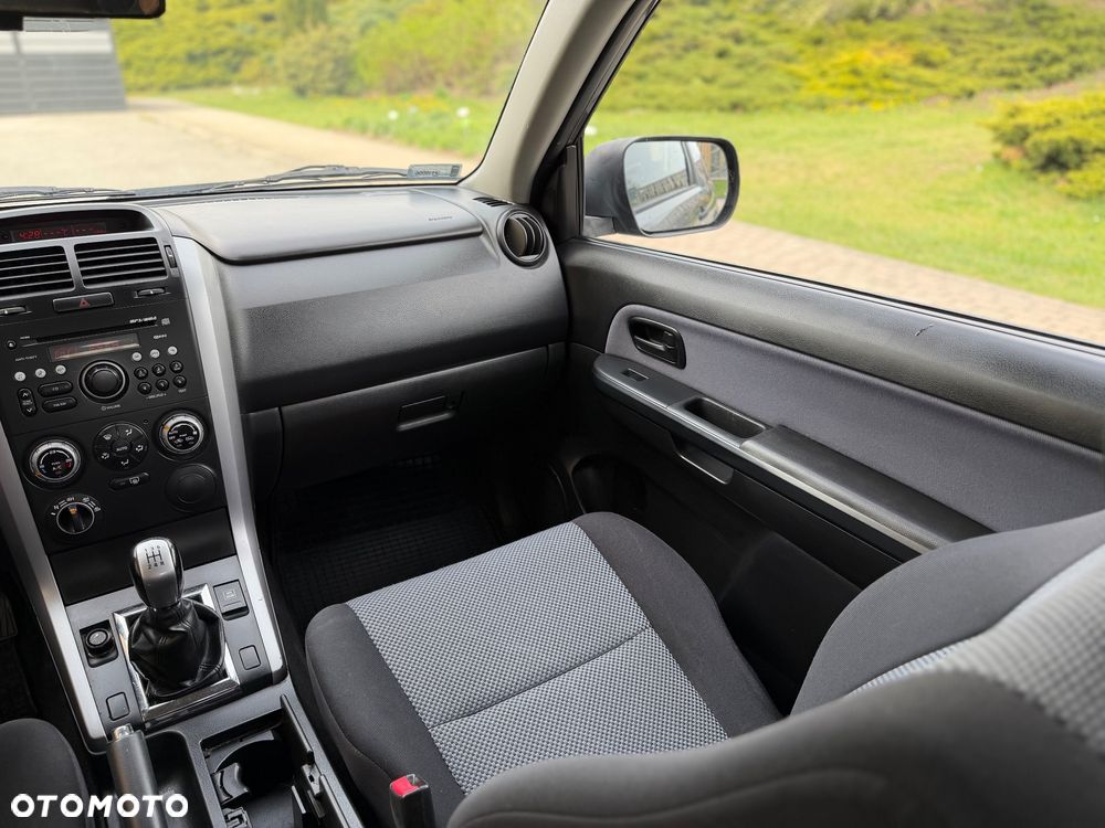 Suzuki Grand Vitara 1.6 - 17