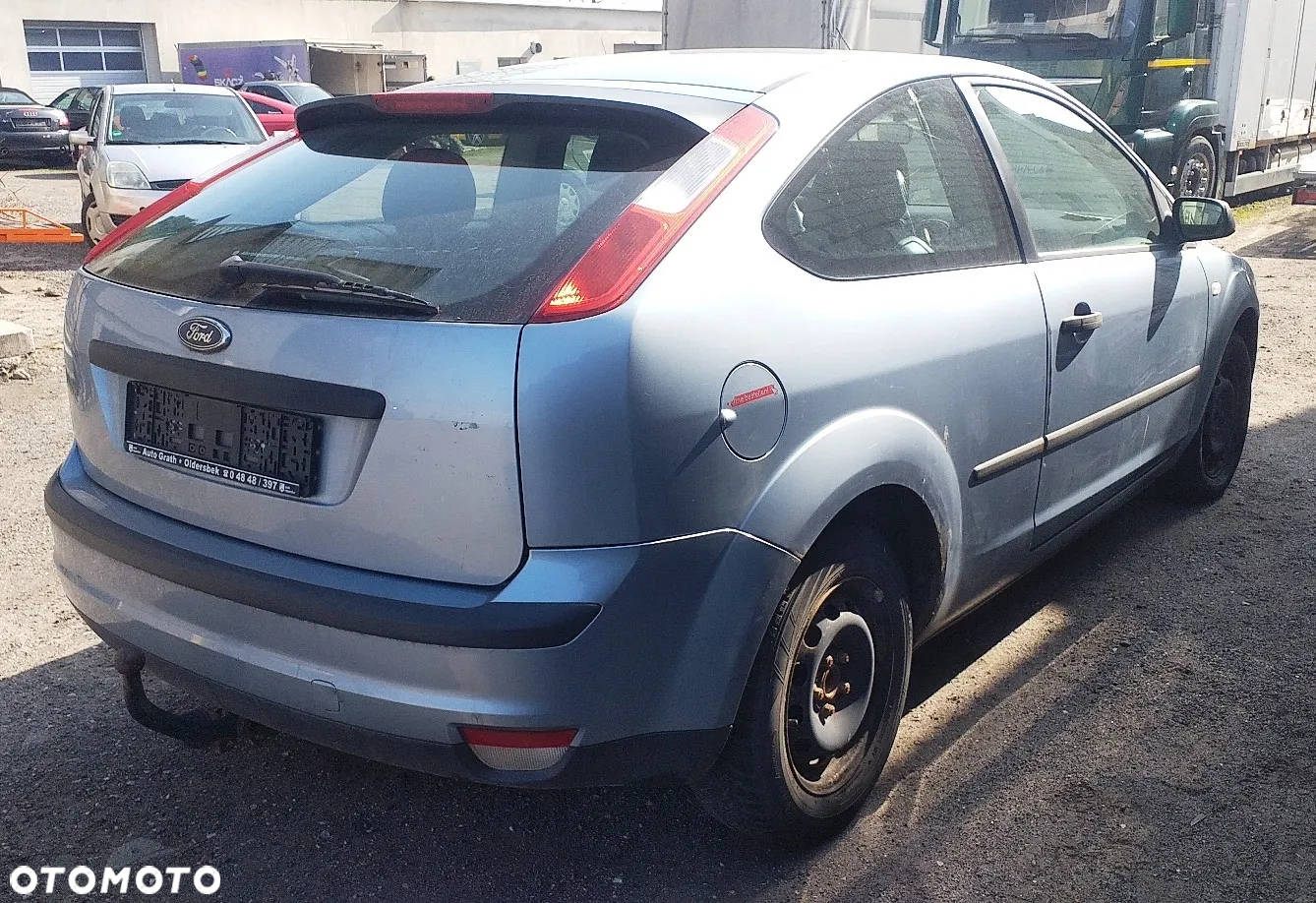 Na części Ford Focus MK2 3-drzwi 1.6 Diesel lak. Z3 silnik skrzynia biegów maska zderzak szyba klapa lampa fotel kanapa deska belka zawieszenie hak koła - 3