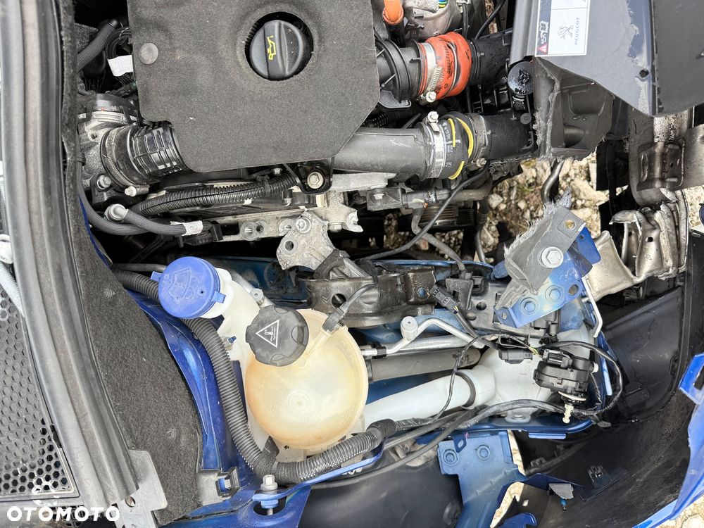 Peugeot 2008 BlueHDi FAP 120 STOP & START EAT6 Crossway - 15
