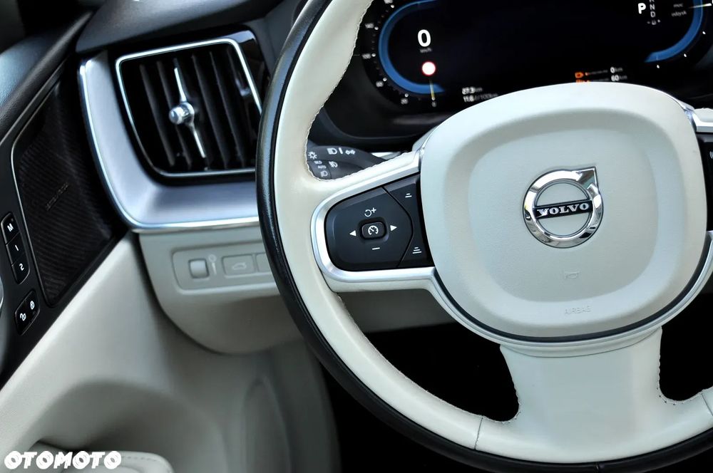 Volvo XC 60 T6 AWD Recharge Geartronic Inscription - 20