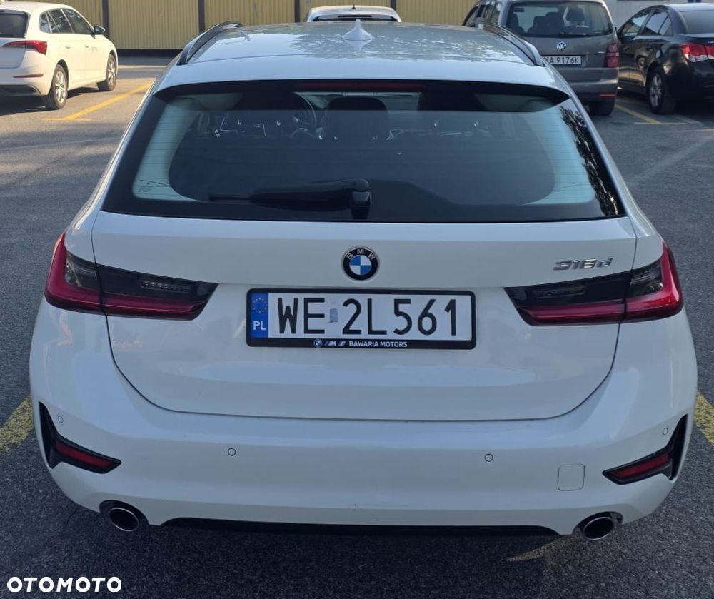 BMW Seria 3 318d - 4