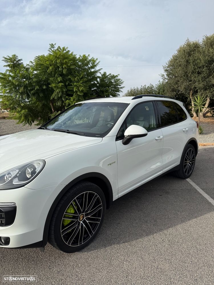 Porsche Cayenne S Hybrid - 3