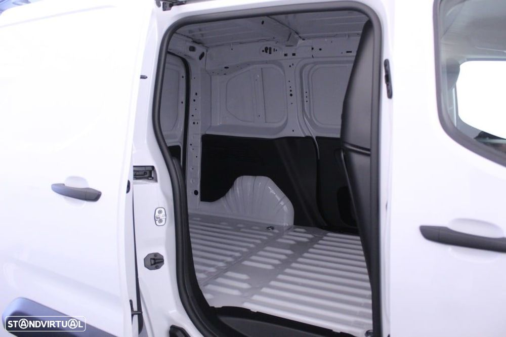 Opel combo Cargo L1H1 E15DT MT6 100cv 3Lug. / Cam. Traseira - 16