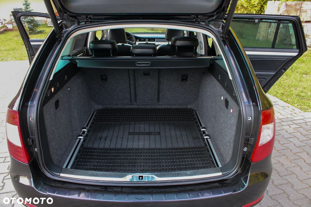 Skoda Superb Combi 2.0 TDI DSG L&K - 39