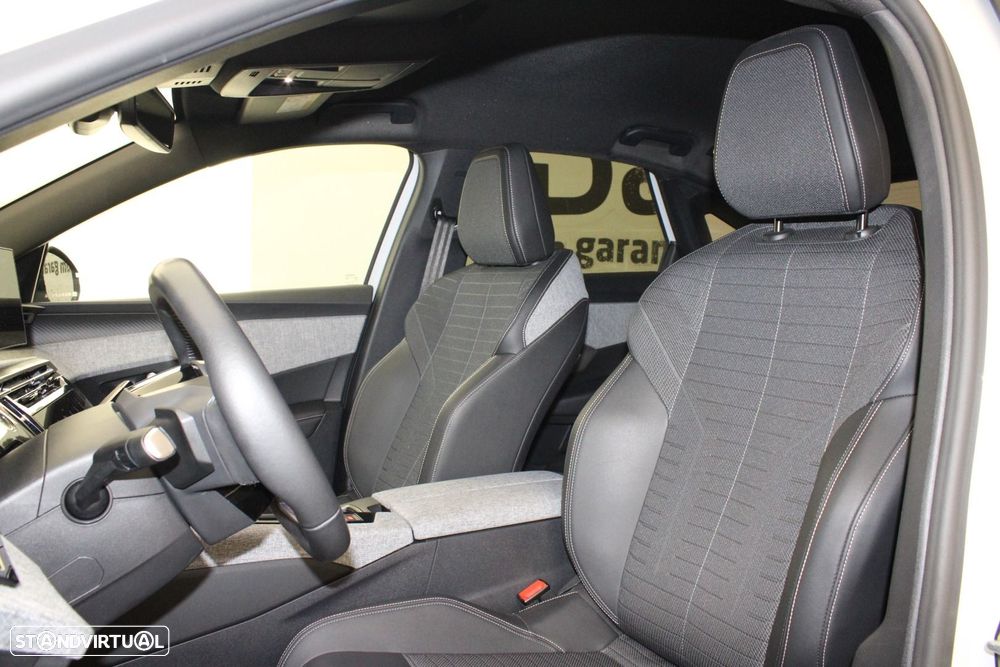 Peugeot E-3008 73 kWh Allure - 38