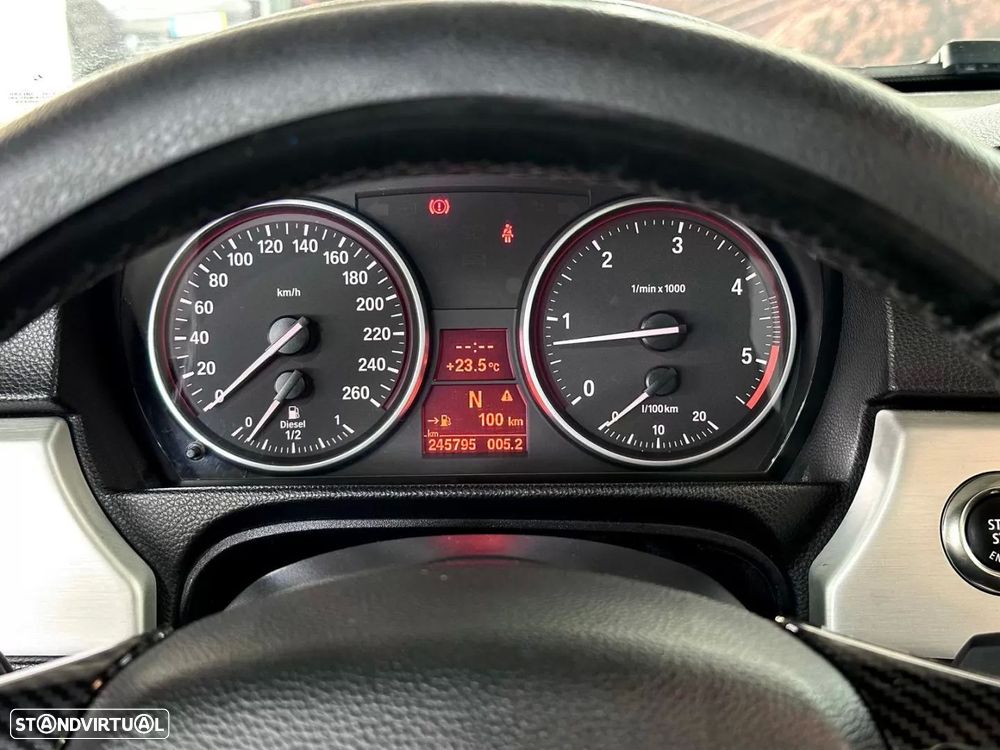 BMW 320 d Coupe Auto - 23