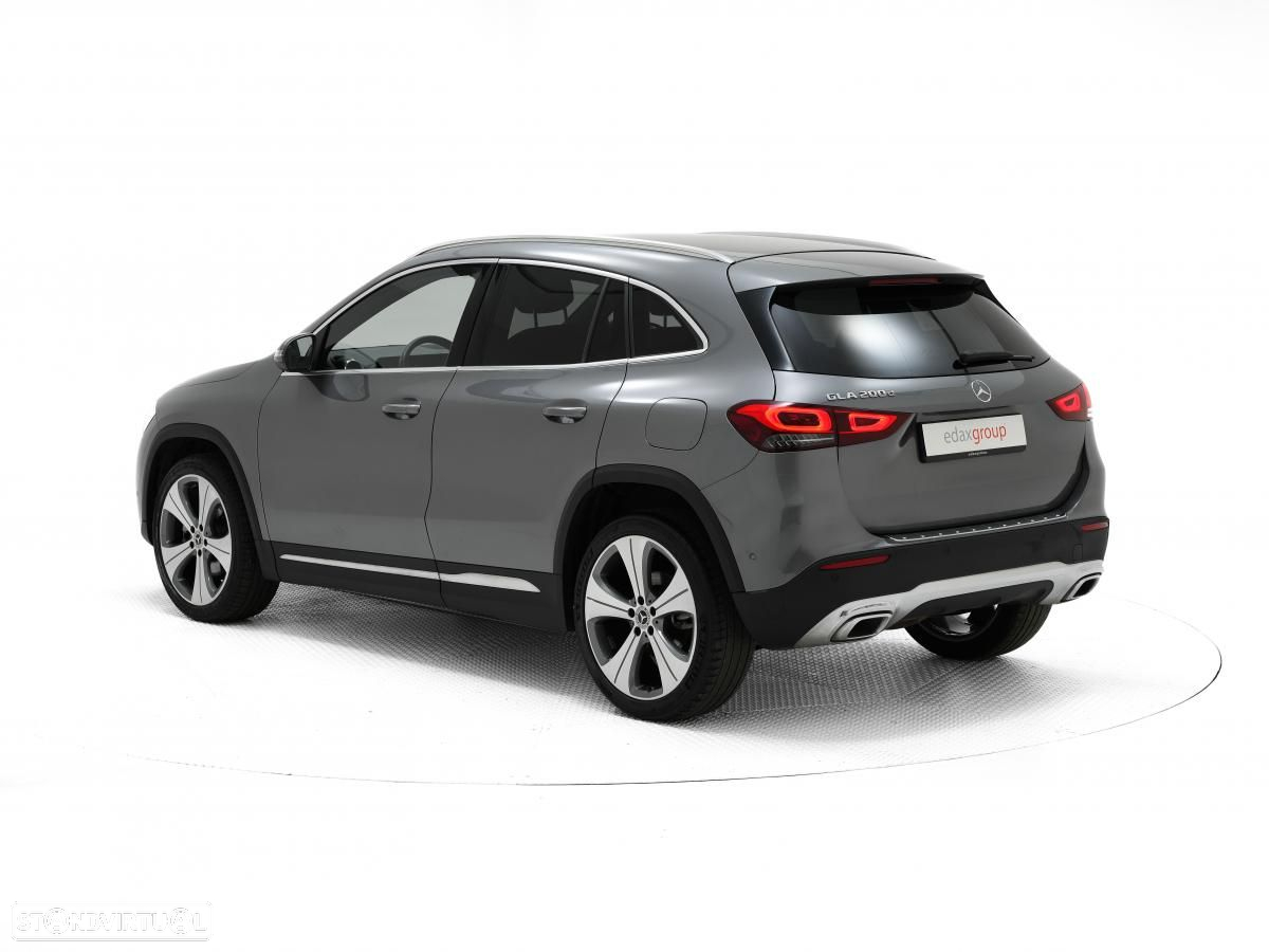 Mercedes-Benz GLA 200 d Progressive - 4