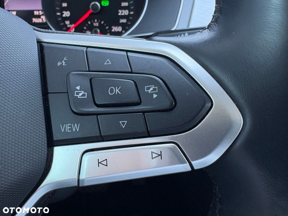 Volkswagen Passat - 24