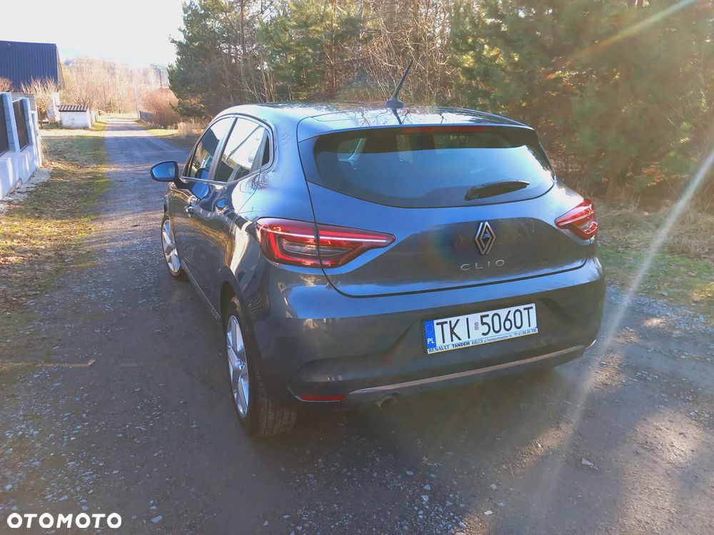 Renault Clio - 8