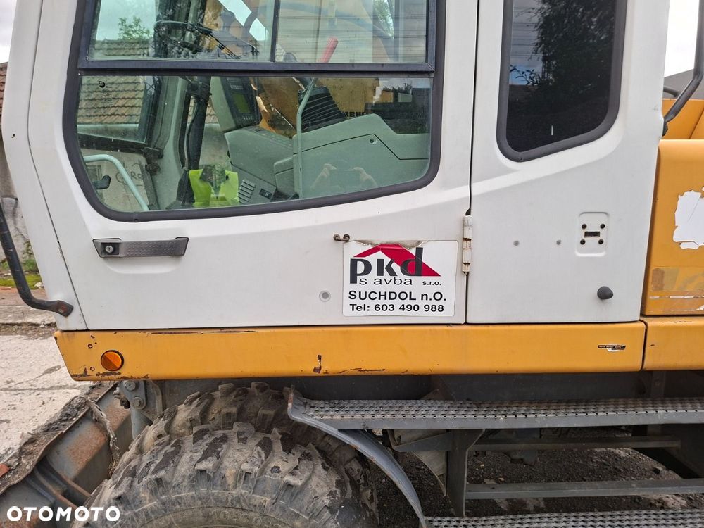 Liebherr A 900 B 4X4 - 16