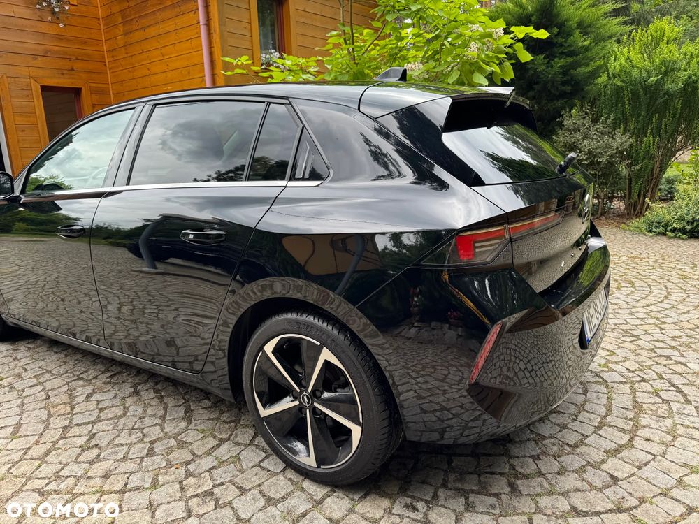 Opel Astra 1.2 T Elegance S&S - 4