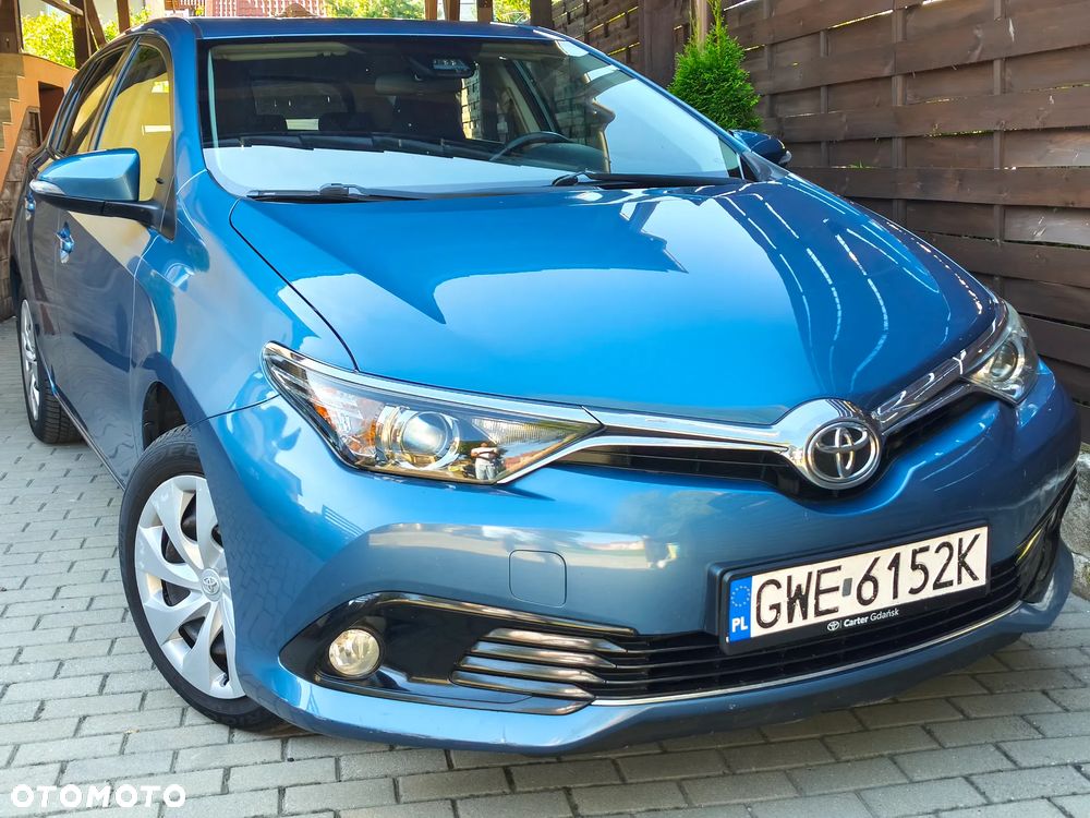 Toyota Auris 1.6 Premium - 2