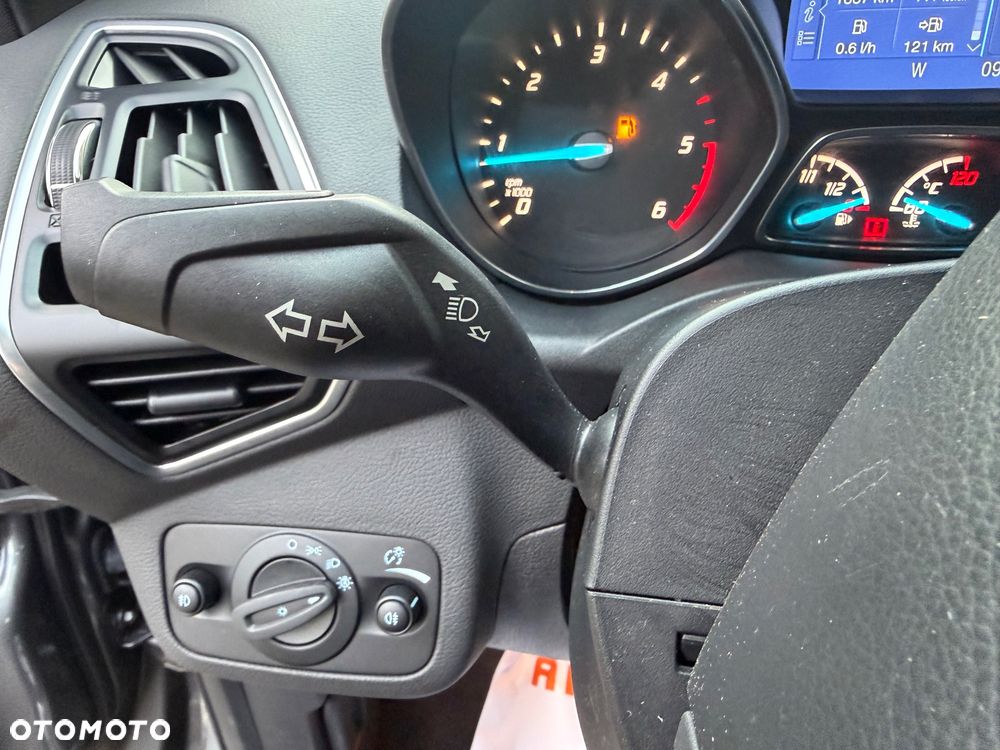 Ford Kuga - 31