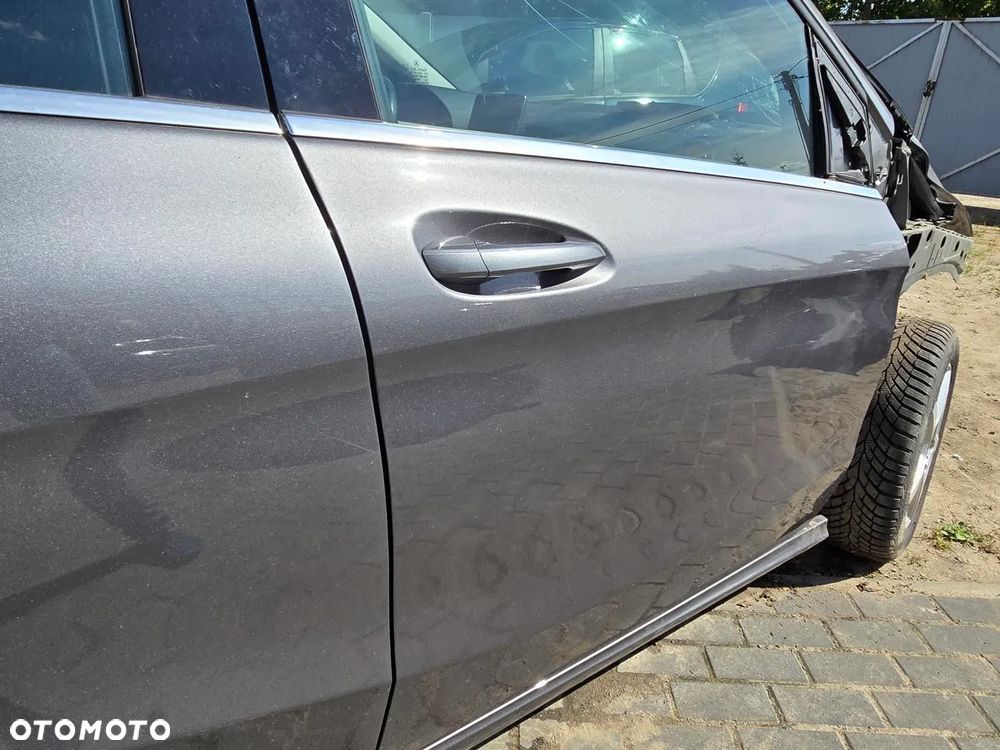 SPRZEDAM MERCEDES B-KLASA W246 PRAWE PRZEDNIE DRZWI W KOLOR 787 W ORYGINALE DO MONTAŻU - 7