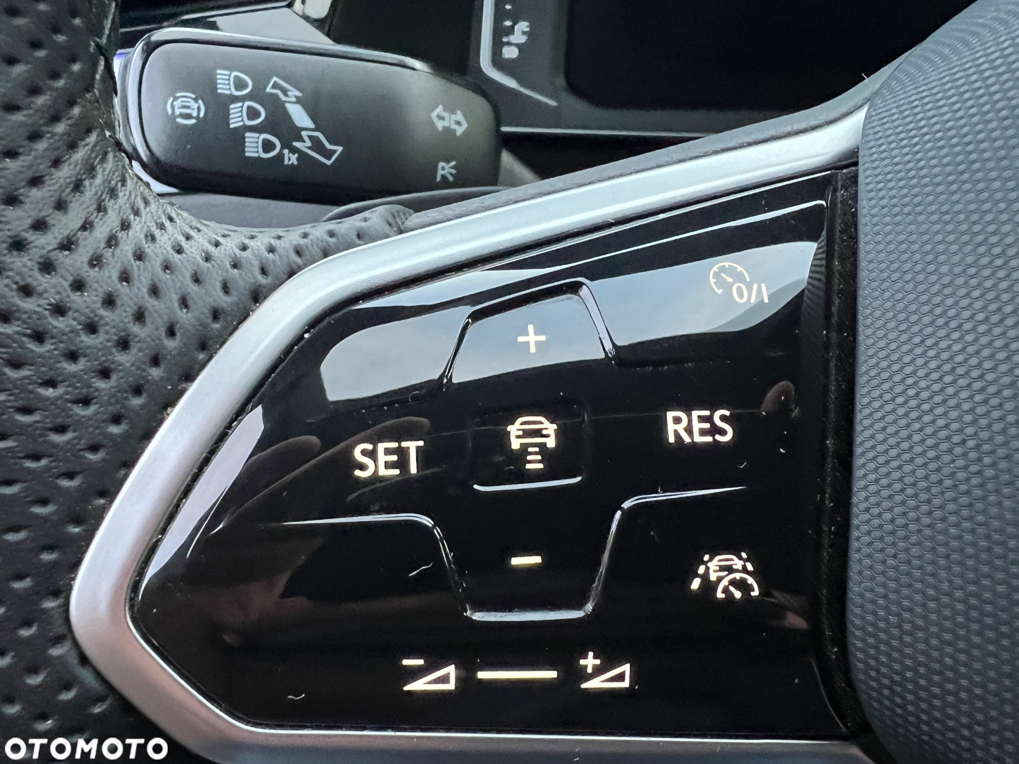 Volkswagen Arteon 2.0 TDI R-Line DSG - 30