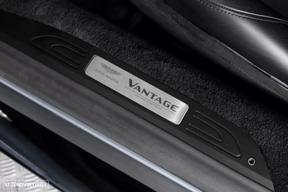 Aston Martin Vantage Roadster V8 - 20