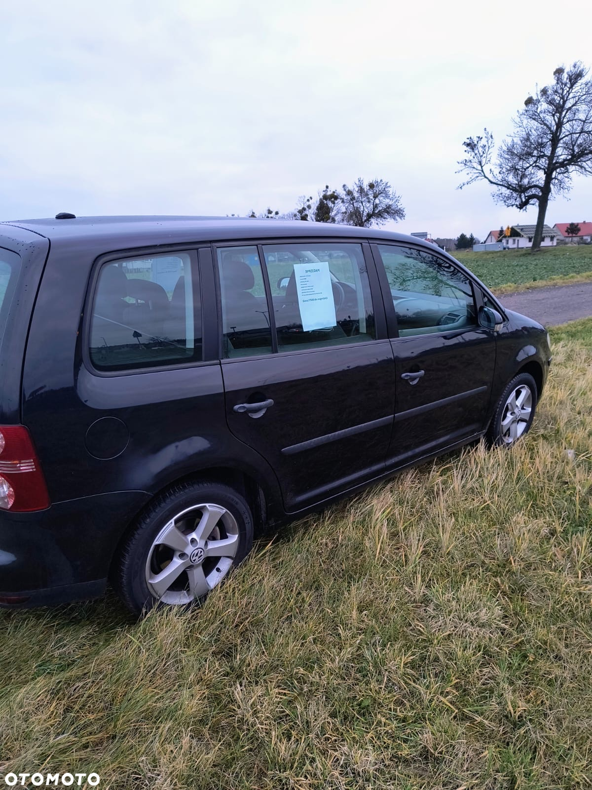 Volkswagen Touran - 11