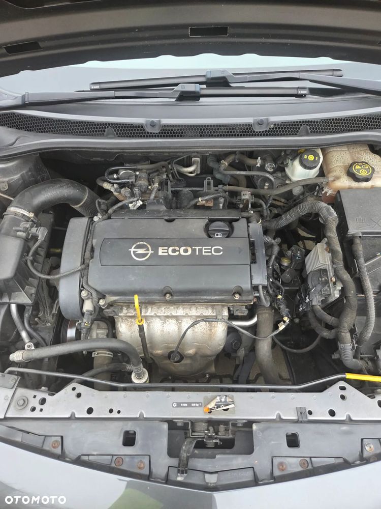 Opel Astra 1.6 Enjoy - 11