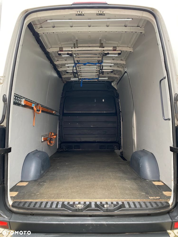 Volkswagen Crafter - 11