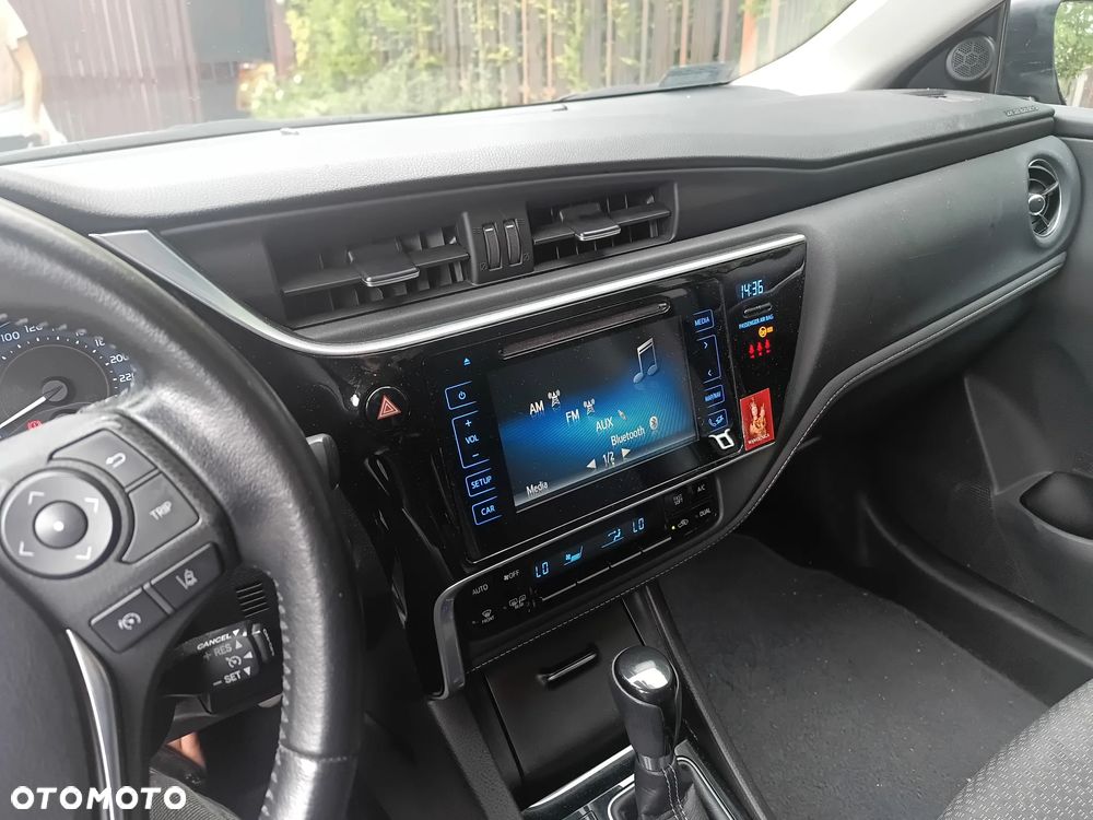 Toyota Corolla 1.6 Premium MS - 10