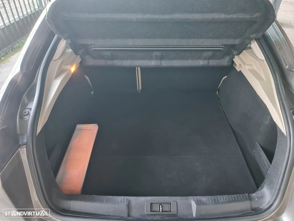 Renault Laguna 2.0 dCi Initiale Aut. - 19