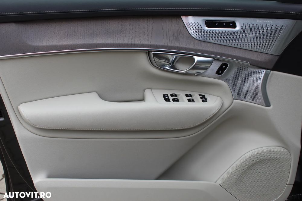 Volvo XC 90 T8 AWD Ultra Dark - 10