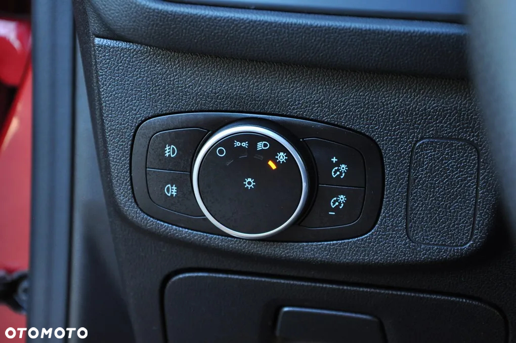 Ford Focus Turnier 1.5 EcoBoost Start-Stopp-System ST-LINE - 40
