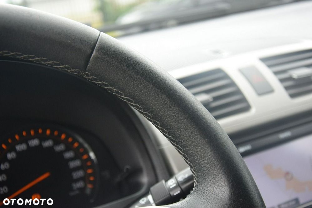 Toyota Avensis - 35