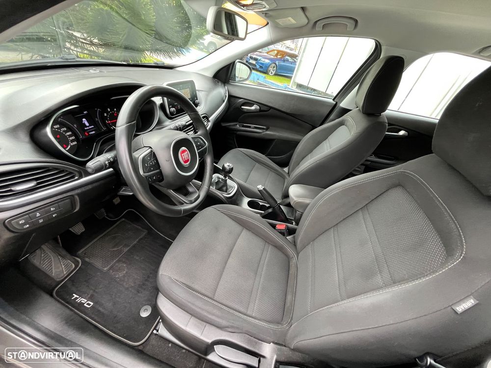 Fiat Tipo Station Wagon 1.6 M-Jet Lounge - 21