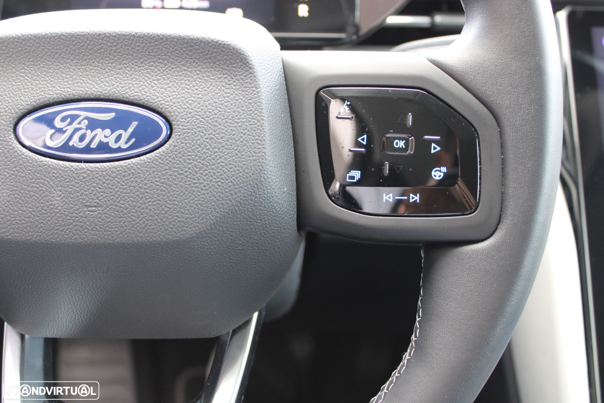 Ford Explorer 77 kWh Premium - 13