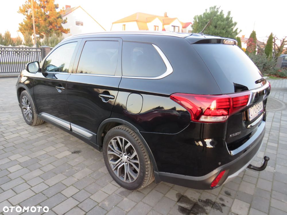 Mitsubishi Outlander 2.2 DI-D 4WD Automatik Intense - 3