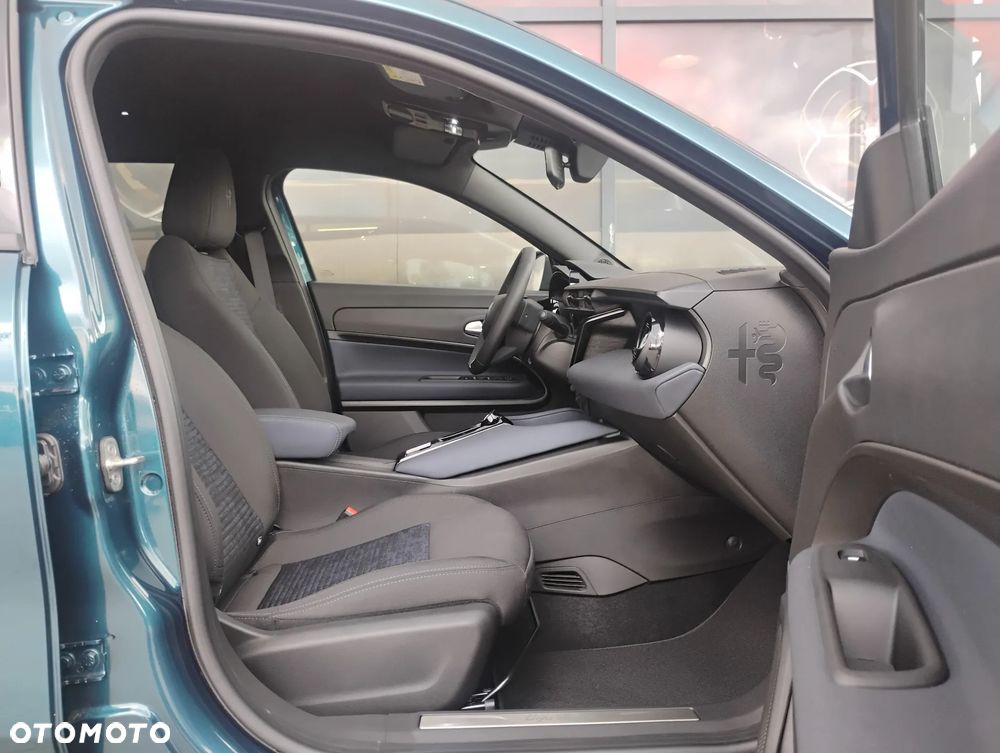 Alfa Romeo Junior 1.2 mHEV Sprint eDCT - 19