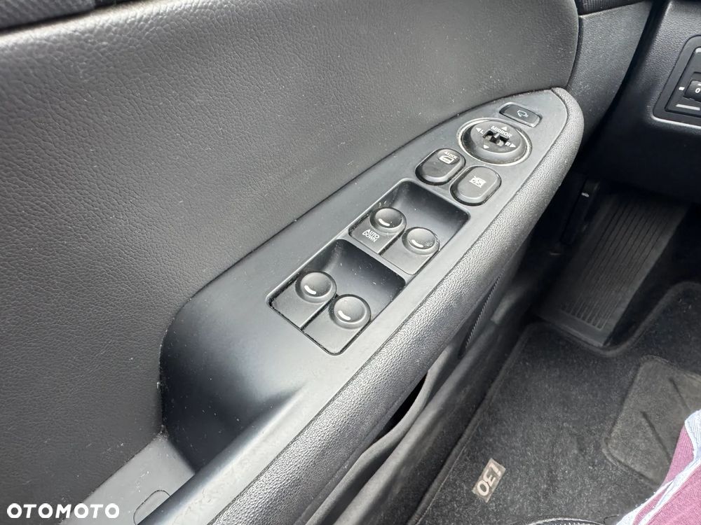 Hyundai i30 1.4 Comfort EU5 - 18
