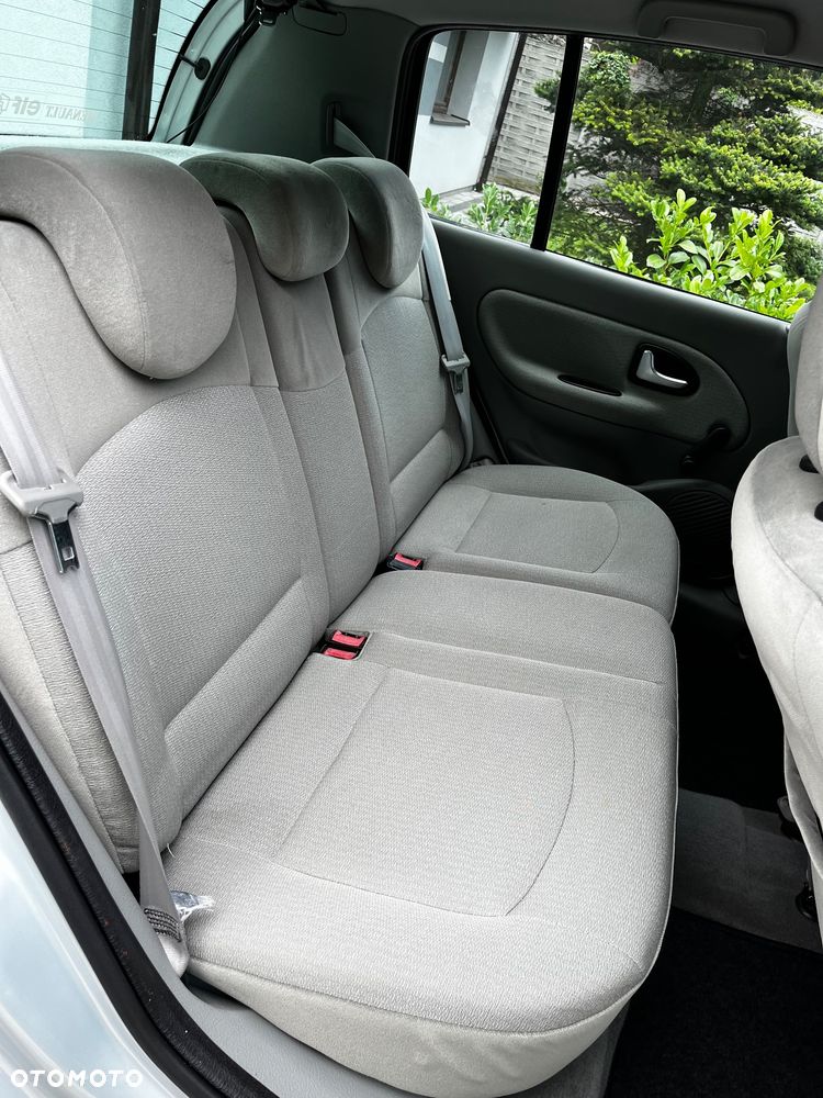 Renault Clio 1.6 16V Initiale - 9