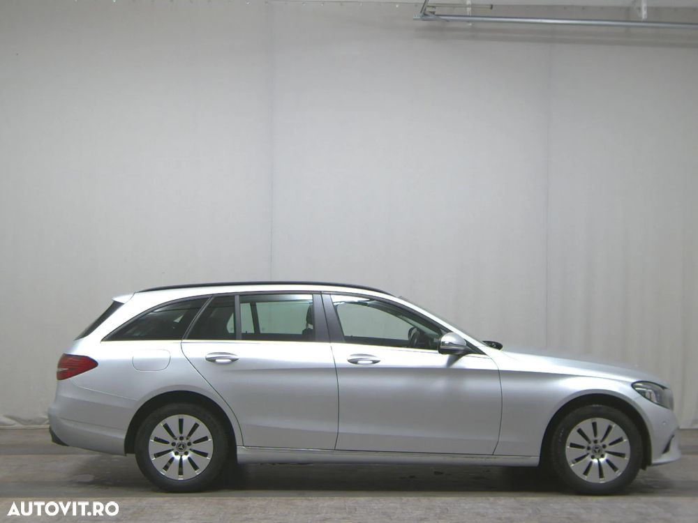 Mercedes-Benz C 200 d T 9G-TRONIC Avantgarde - 2