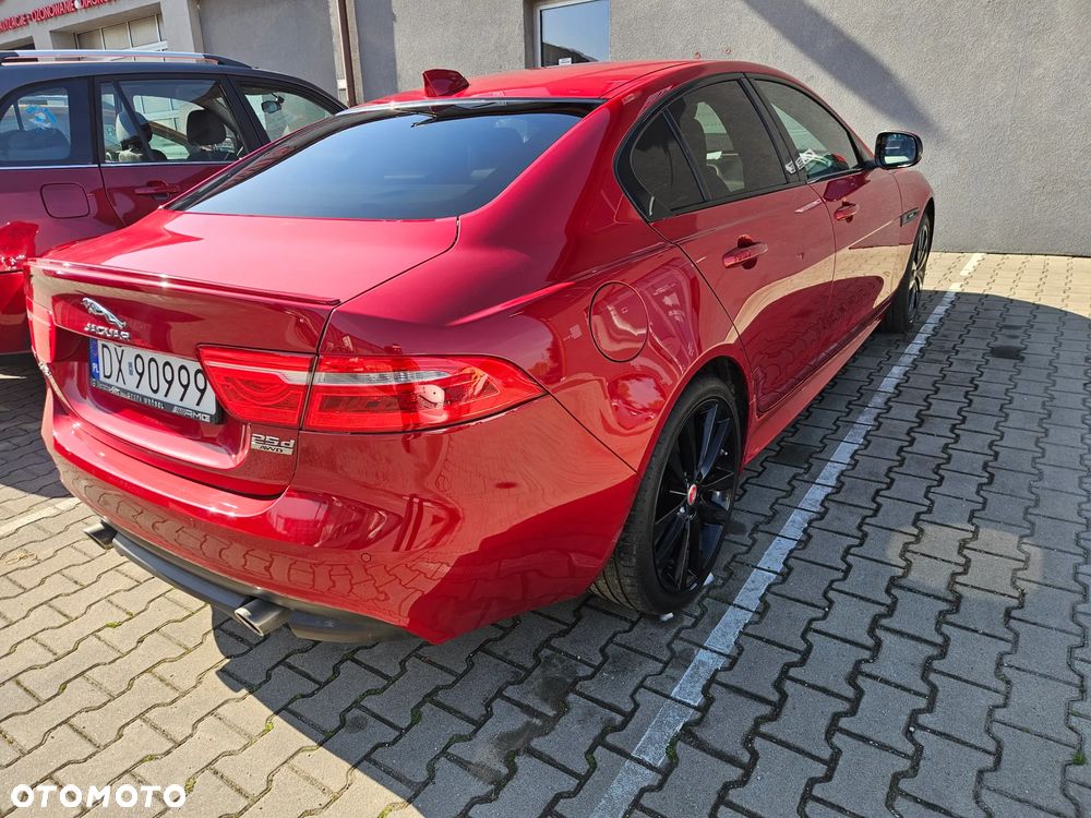 Jaguar XE 2.0 D AWD R-Sport - 14