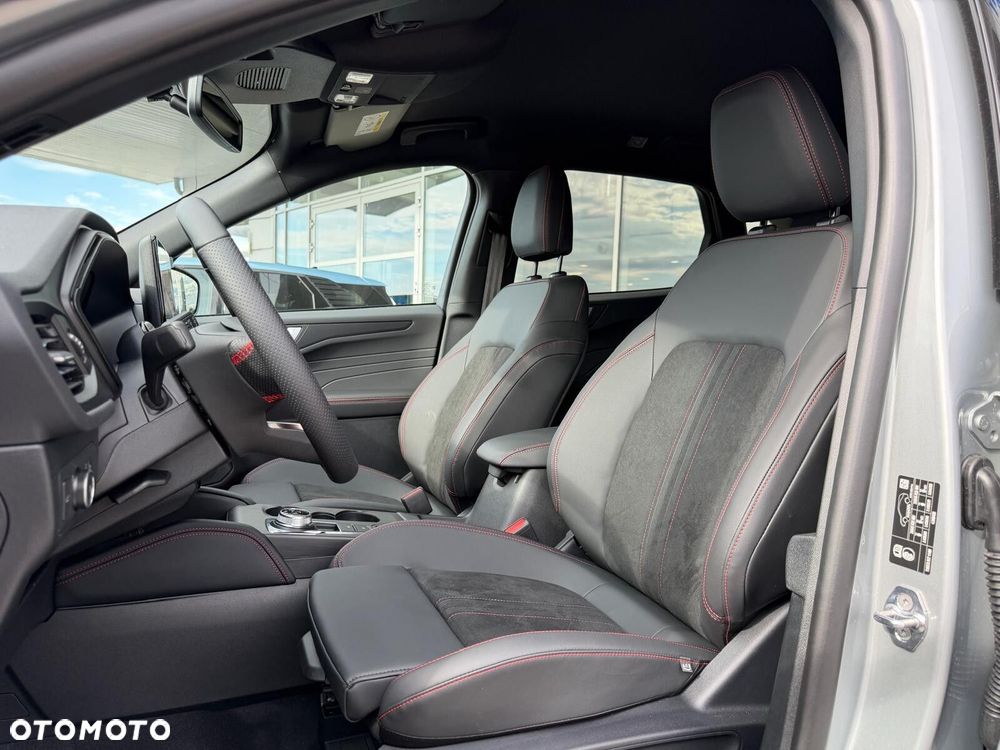 Ford Kuga - 16