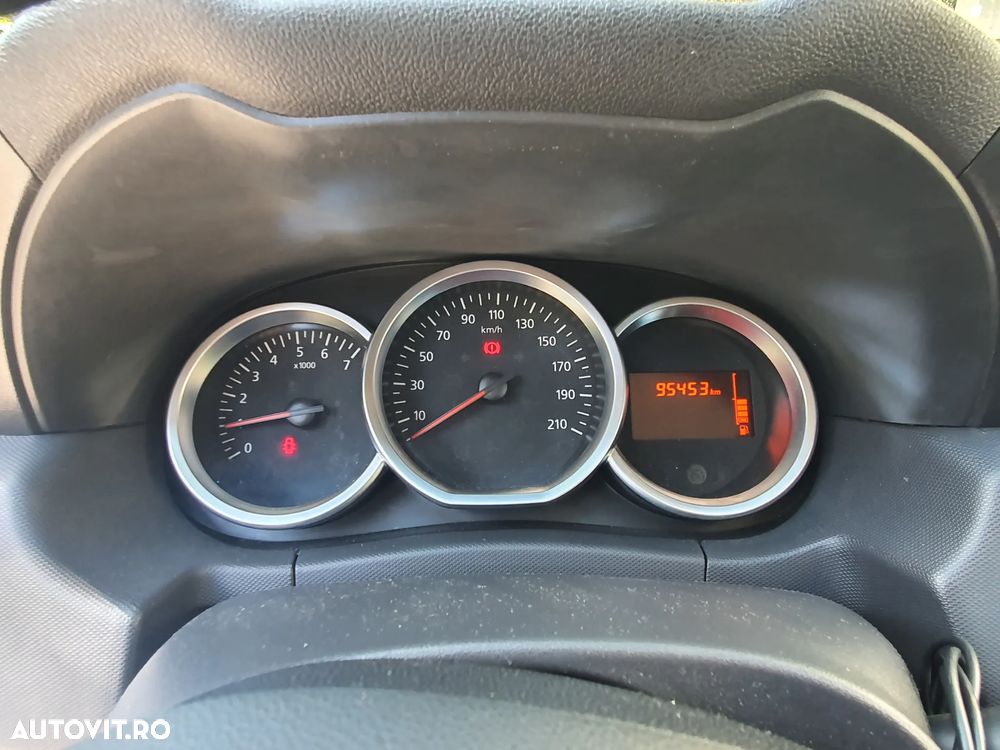 Dacia Duster 1.6 4x2 Laureate - 11