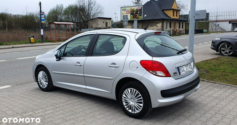 Peugeot 207 - 3