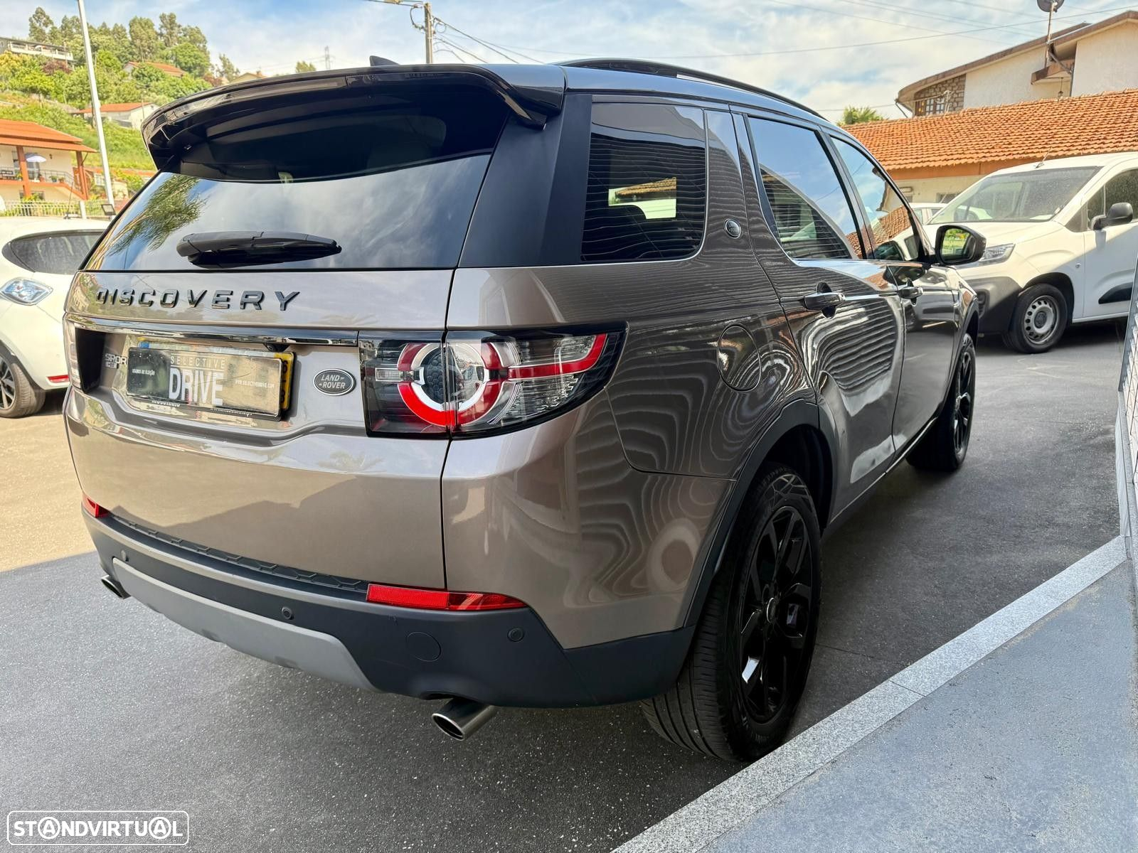 Land Rover Discovery Sport 2.0 TD4 HSE Luxury 7L Auto - 5