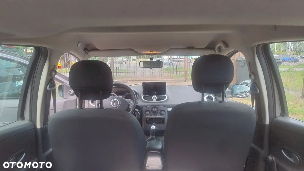 Renault Clio 1.5 dCi Alize - 16