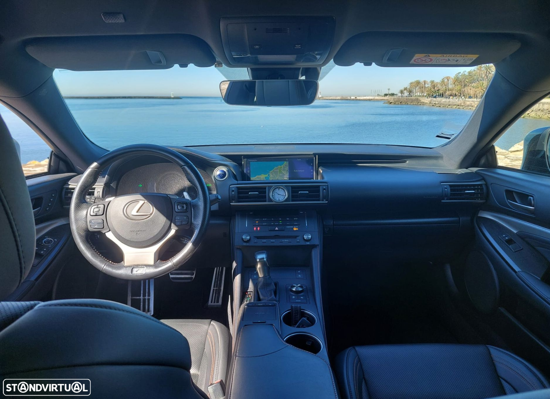 Lexus rc-300h Black Edition - 7